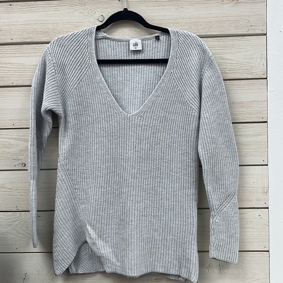 Cabi Gray Ribbed V-Neck Tunic Sweater XS - Picture 2 of 9